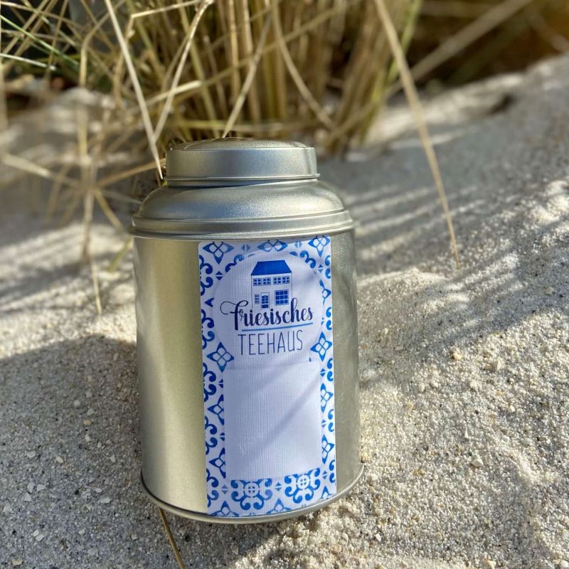Friesisches Teehaus - stapelbare Teedose - Dose mit Etikett - Strand